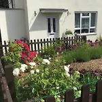 House In City Centre With Free Parking